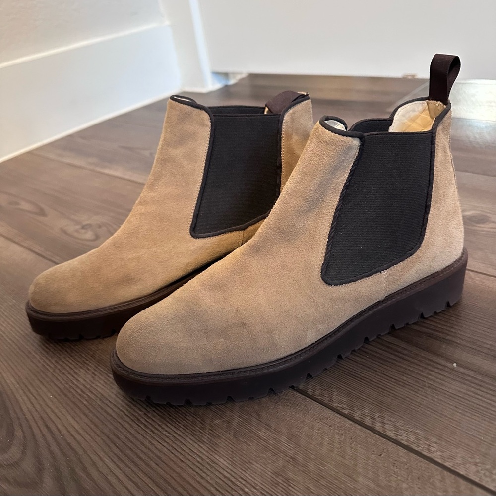 Women’s Tan and Brown Chelsea Boots